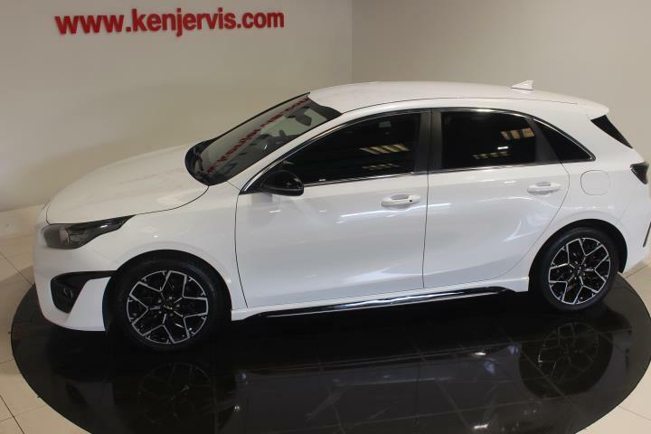 Kia Ceed 1.5 T-gdi Gt-line Hatchback Euro DN23NEJ White #3