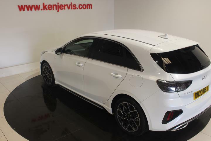 Kia Ceed 1.5 T-gdi Gt-line Hatchback Euro DN23NEJ White #4