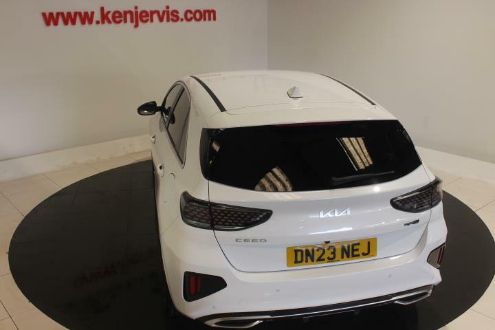 Kia Ceed 1.5 T-gdi Gt-line Hatchback Euro DN23NEJ White #5