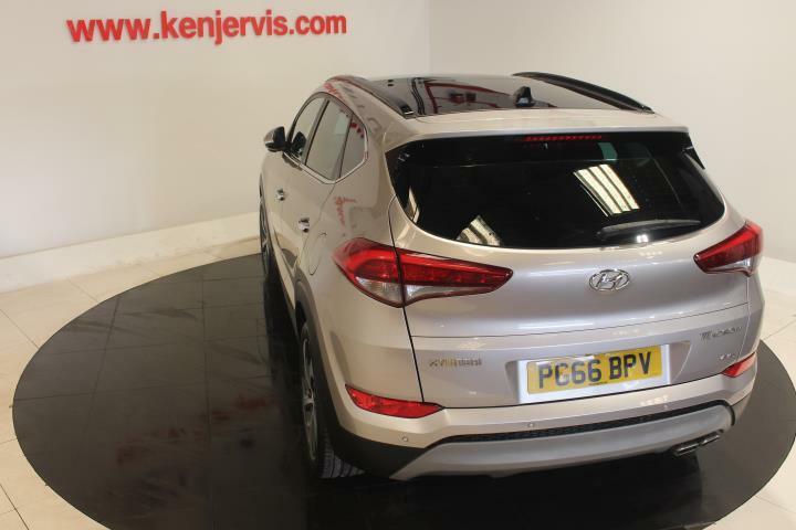 Hyundai Tucson 2.0 Crdi Premium Se Suv 4Wd Euro 6 PG66BPV White #5