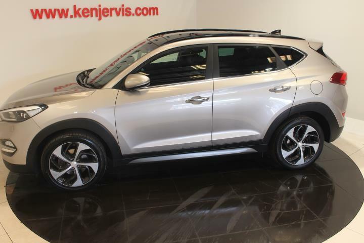 Hyundai Tucson 2.0 Crdi Premium Se Suv 4Wd Euro 6 PG66BPV White #3