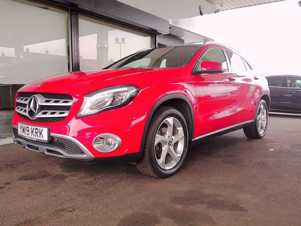 Mercedes-Benz GLA Class 1.6 Gla200 Sport Premium Plus 7G-dct Euro 6 S S Red