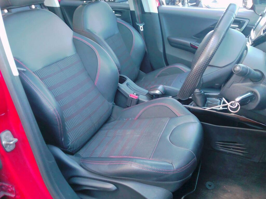 Peugeot 2008 Active Red #11