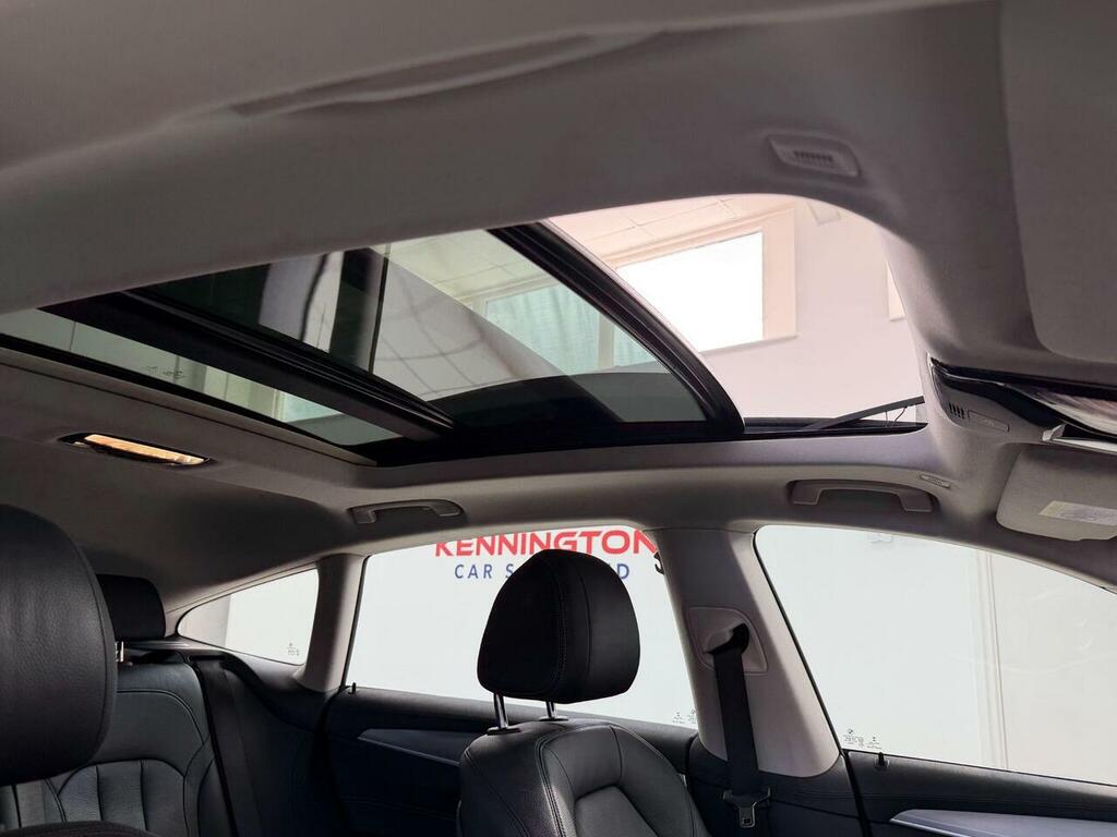 BMW 6 Series Gran Turismo 3L M Sport White #84