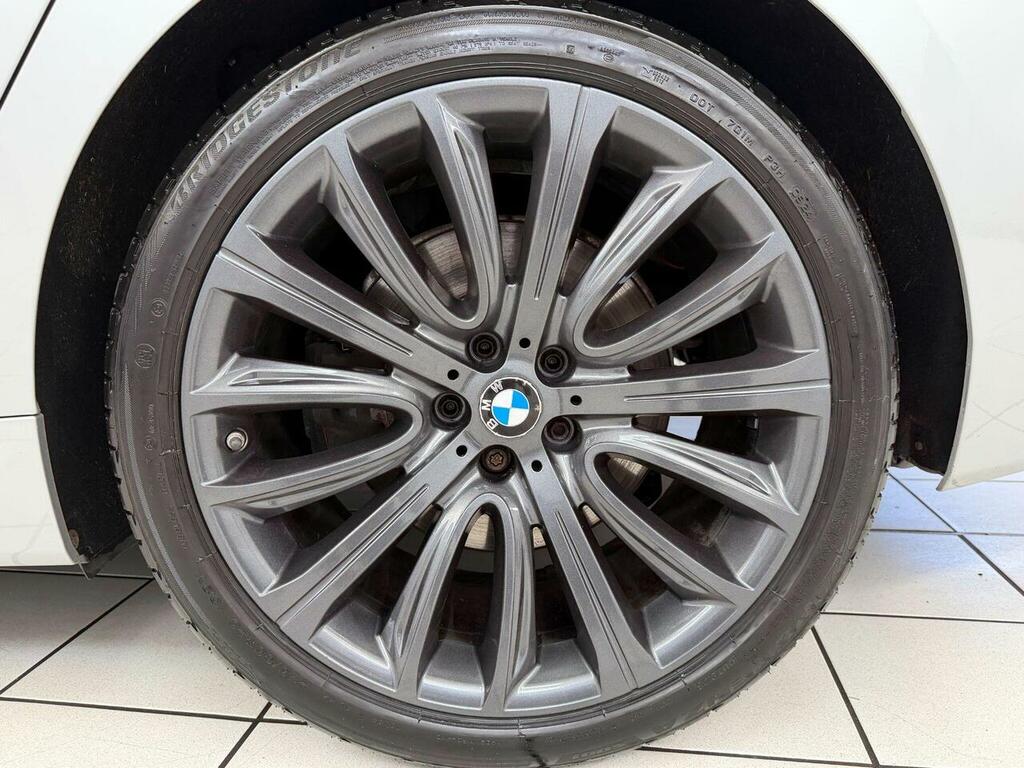 BMW 6 Series Gran Turismo 3L M Sport White #35