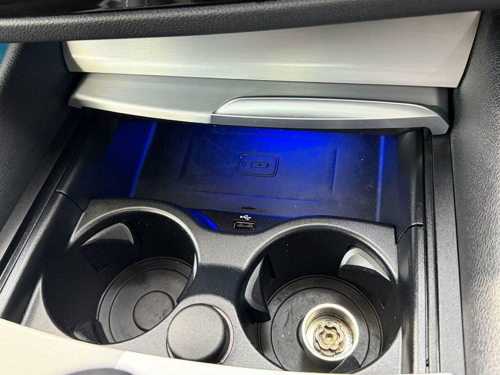 BMW 6 Series Gran Turismo 3L M Sport White #29