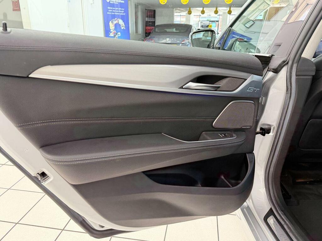 BMW 6 Series Gran Turismo 3L M Sport White #31