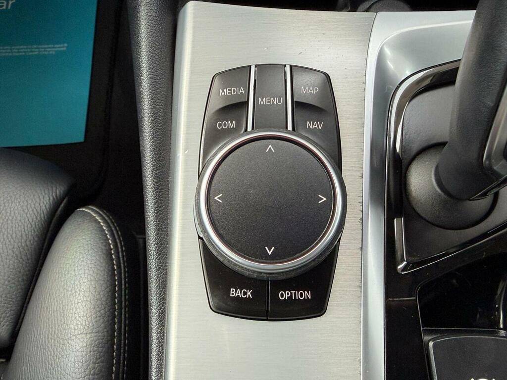 BMW 6 Series Gran Turismo 3L M Sport White #28