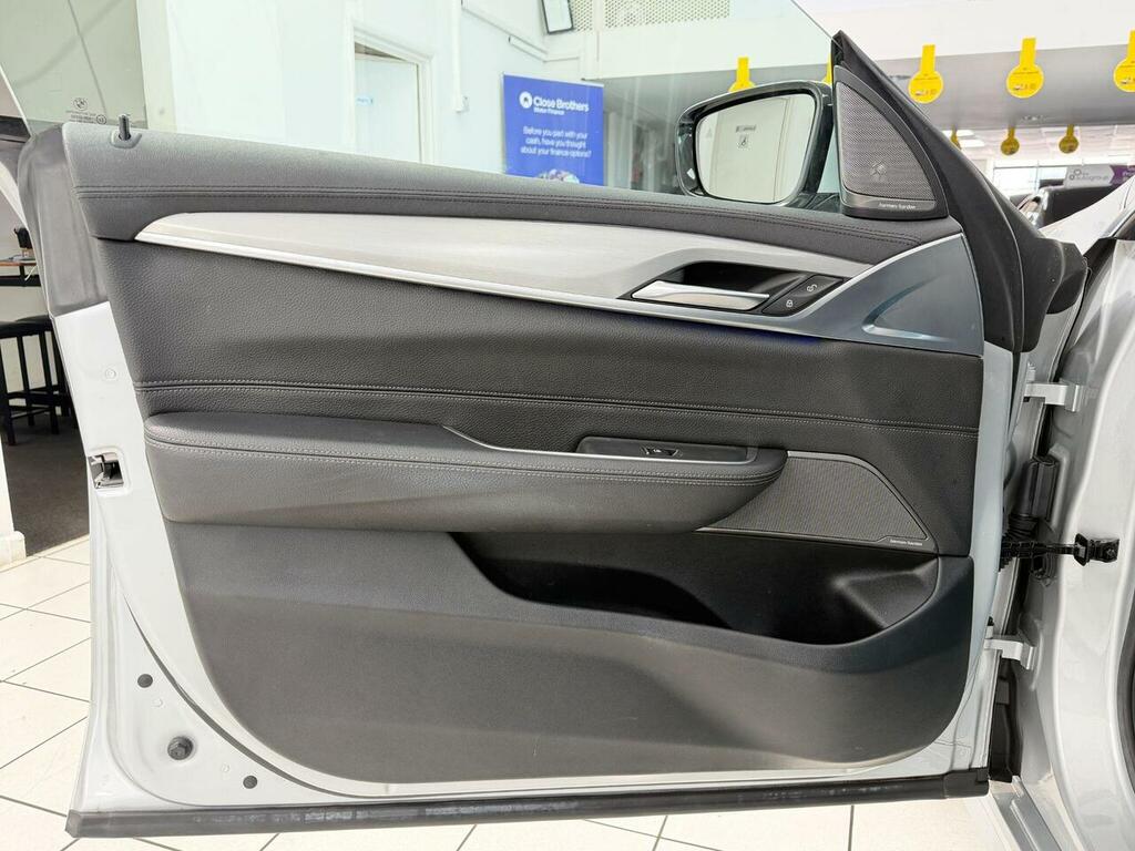 BMW 6 Series Gran Turismo 3L M Sport White #30