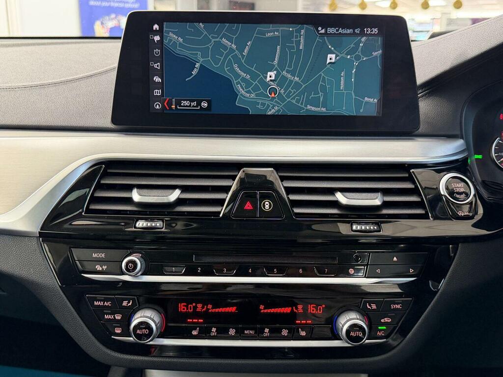 BMW 6 Series Gran Turismo 3L M Sport White #38