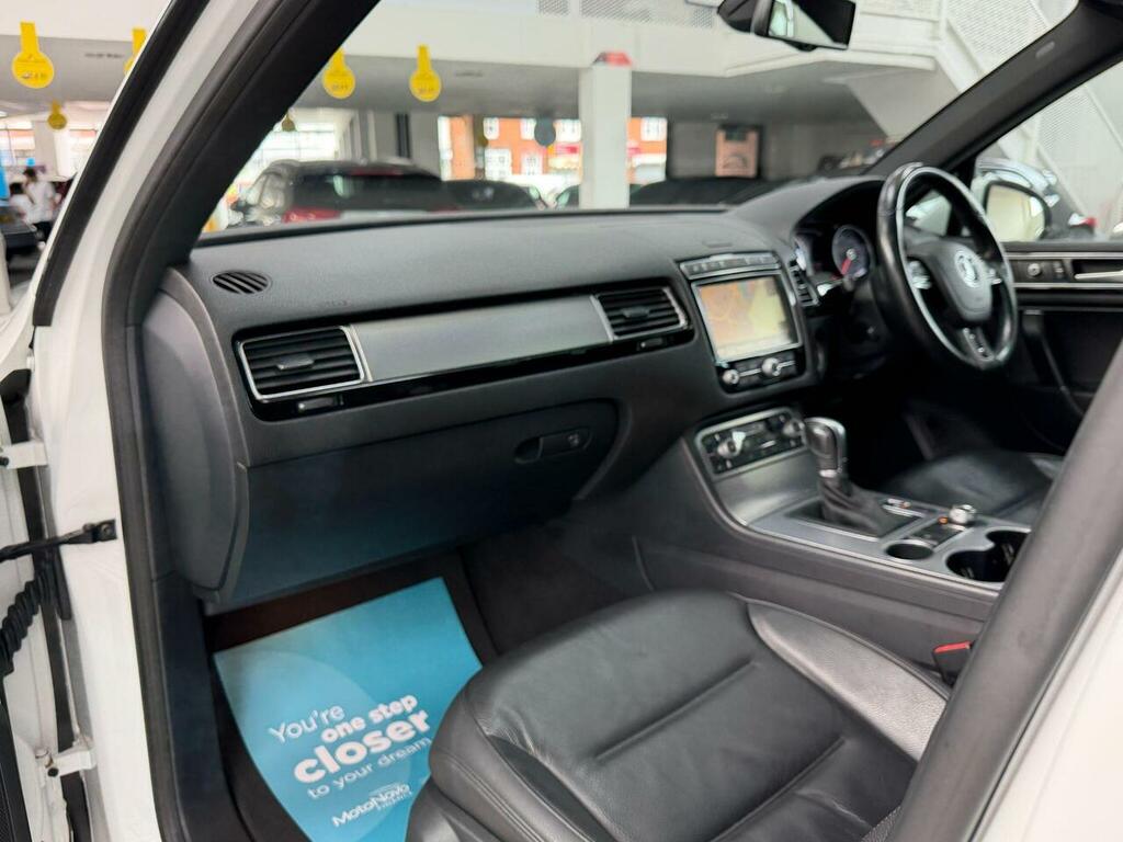 Volkswagen Touareg 3.0 Tdi V6 Bluemotion Tech R-line Tiptronic 4Wd Eu White #4