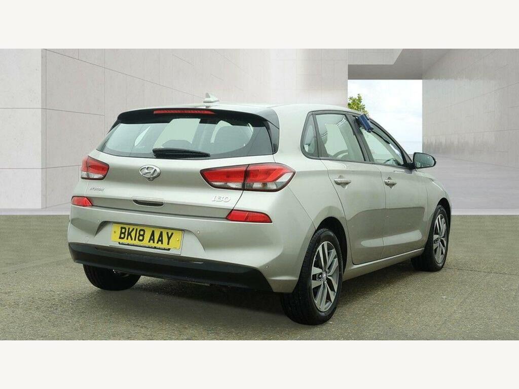 Hyundai I30 1.6 Crdi Blue Drive Se Nav Dct Euro 6 Ss White #5