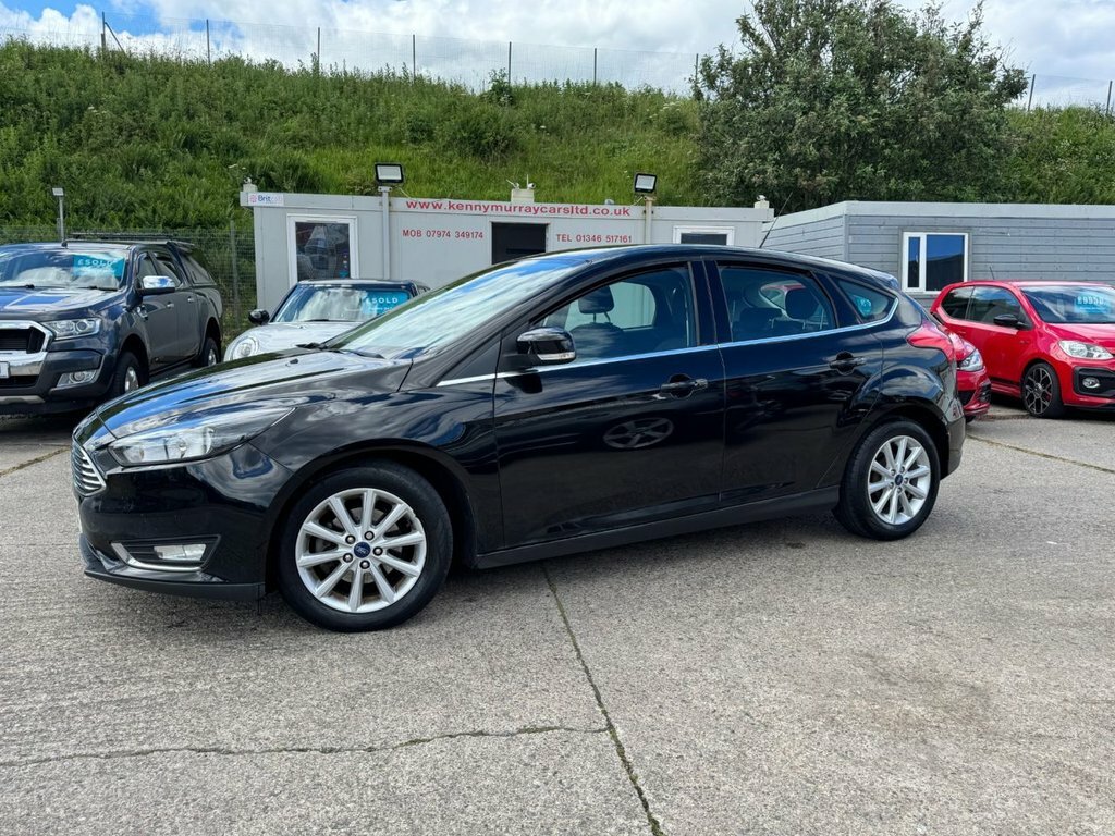 Ford Focus 1L Titanium Black #3