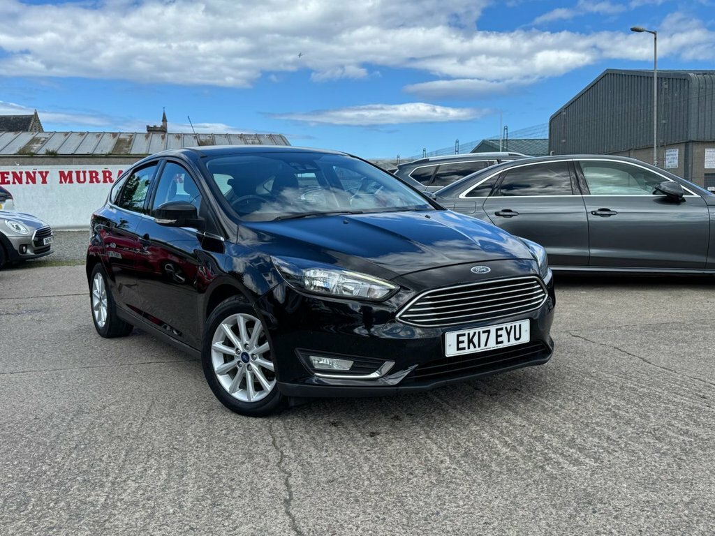 Ford Focus 1L Titanium Black #2