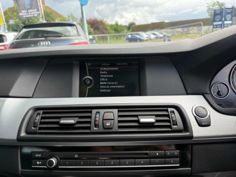 BMW 5 Series 520D M Sport Yellow #19