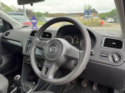 Volkswagen Polo 1.2 60 Match White #9