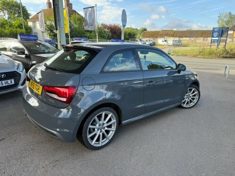 Audi A1 1.4 Tfsi S KF15TGE #4