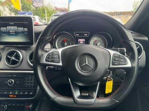 Mercedes-Benz GLA Class D Amg Line White #18