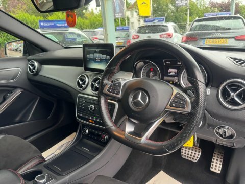 Mercedes-Benz GLA Class D Amg Line White #23