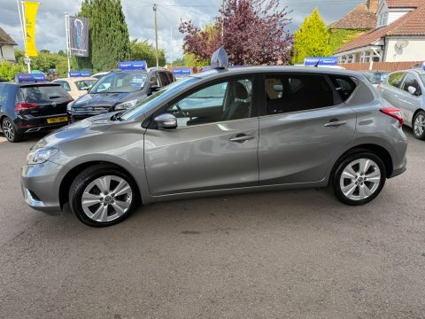 Nissan Pulsar 1.2 Dig-t Acenta Hatchback Red #11