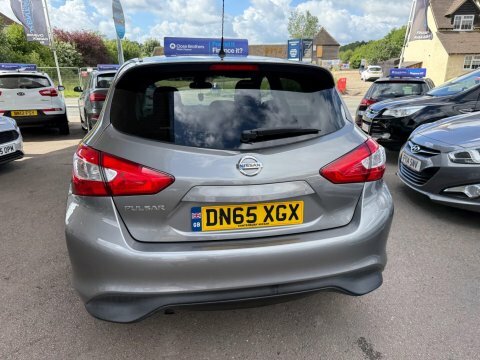 Nissan Pulsar 1.2 Dig-t Acenta Hatchback Red #12