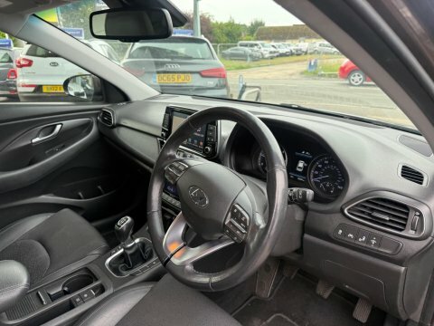 Hyundai I30 1.6 Crdi Blue Brown #4