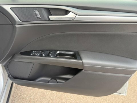 Ford Mondeo Titanium Tdci Red #23