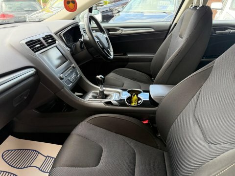 Ford Mondeo Titanium Tdci Red #13