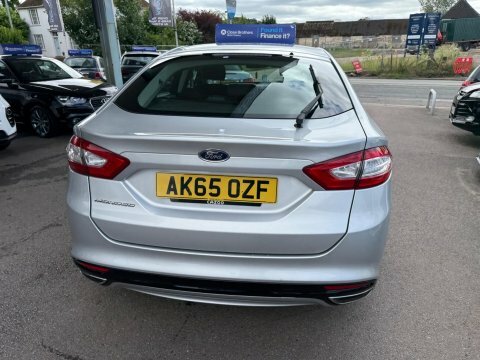 Ford Mondeo Titanium Tdci Red #10
