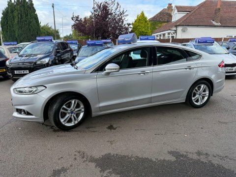 Ford Mondeo Titanium Tdci Red #9