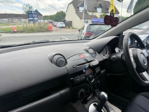 Mazda 2 1.3 Tamura White #18
