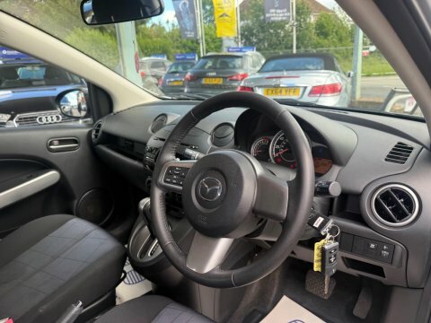 Mazda 2 1.3 Tamura White #14