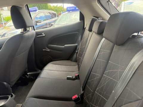 Mazda 2 1.3 Tamura White #22