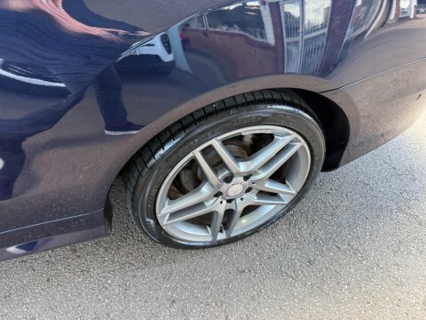 Mercedes-Benz E Class 2.1L E220 Cdi Amg Sport 170 Bhp Red #29