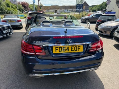 Mercedes-Benz E Class 2.1L E220 Cdi Amg Sport 170 Bhp Red #16