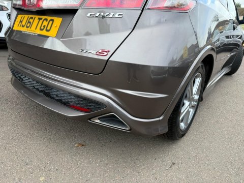 Honda Civic 2011 1.4 I-vtec Type S Hatchback Red #12