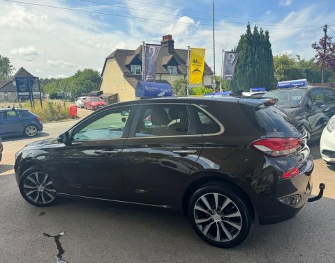 Hyundai I30 1.6 Crdi Blue Brown #3