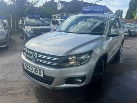 Volkswagen Tiguan 2.0 Tdi Bluemotion  #3