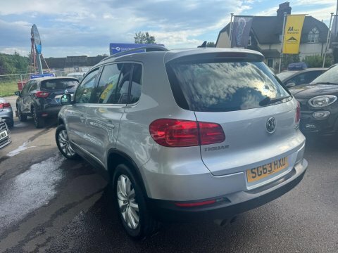 Volkswagen Tiguan 2.0 Tdi Bluemotion  #6
