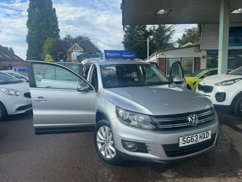 Volkswagen Tiguan 2.0 Tdi Bluemotion  #5