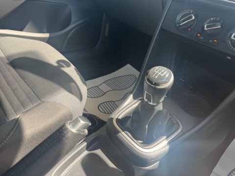 Volkswagen Polo Hatchback White #19