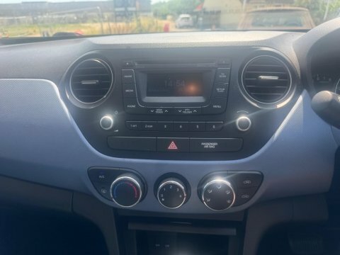 Hyundai I10 Se Silver #9
