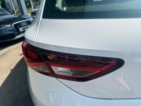 Seat Leon Hatchback 1.6 Tdi Cr Se Euro 5 Ss 201313 White #10