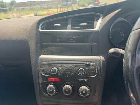 Citroen C4 1.6 Vtr Plus E-hdi Egs 110 Bhp Blue #9