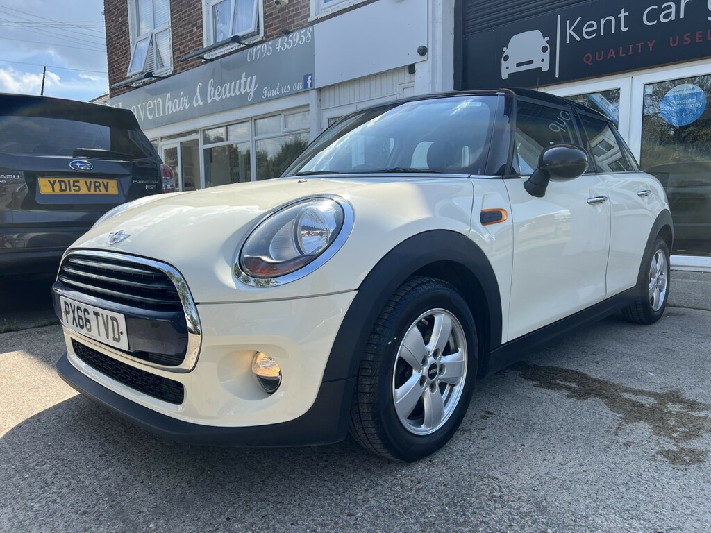 Mini Hatch 1.5 5-Door Hatch Cooper 201666 PX66TVD White #5