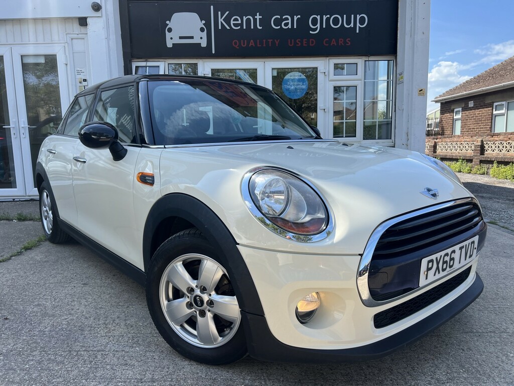 Mini Hatch 1.5 5-Door Hatch Cooper 201666 White