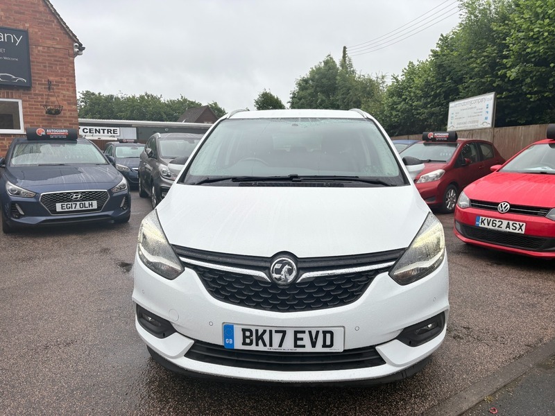 Vauxhall Zafira Sri White #3