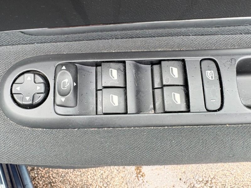 Peugeot 5008 1.6 E-hdi Active Egc  #13