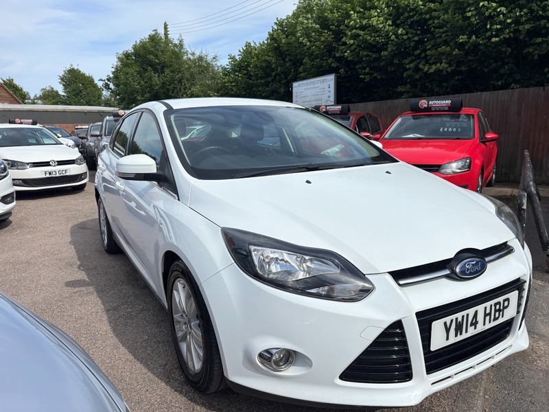 Ford Focus Titanium Navigator Tdci White #2