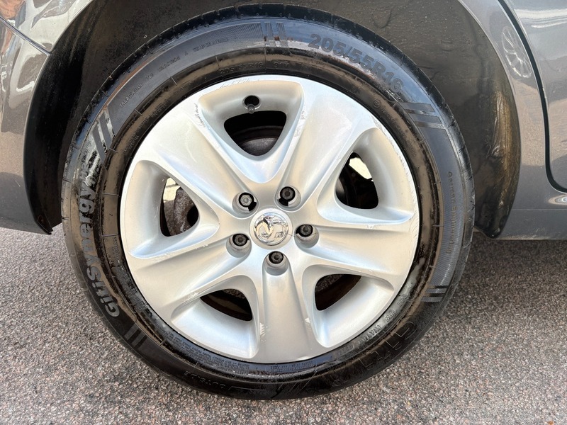 Vauxhall Zafira Tech Line Ss Black #16